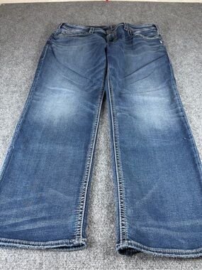 Silver jeans men’s 38x32 blue Grayson relaxed fit straight leg thick embroidered